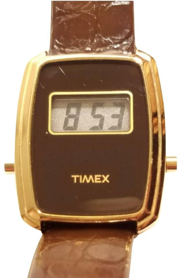 Timex Gold Vintage Great Britain Digital Watch In 2020 Digital 